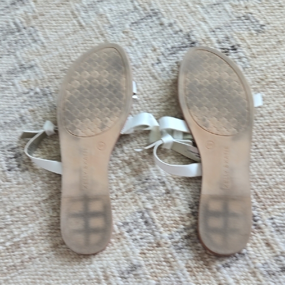 Kelly & Katie Cream Bow Sandals - Picture 4 of 4